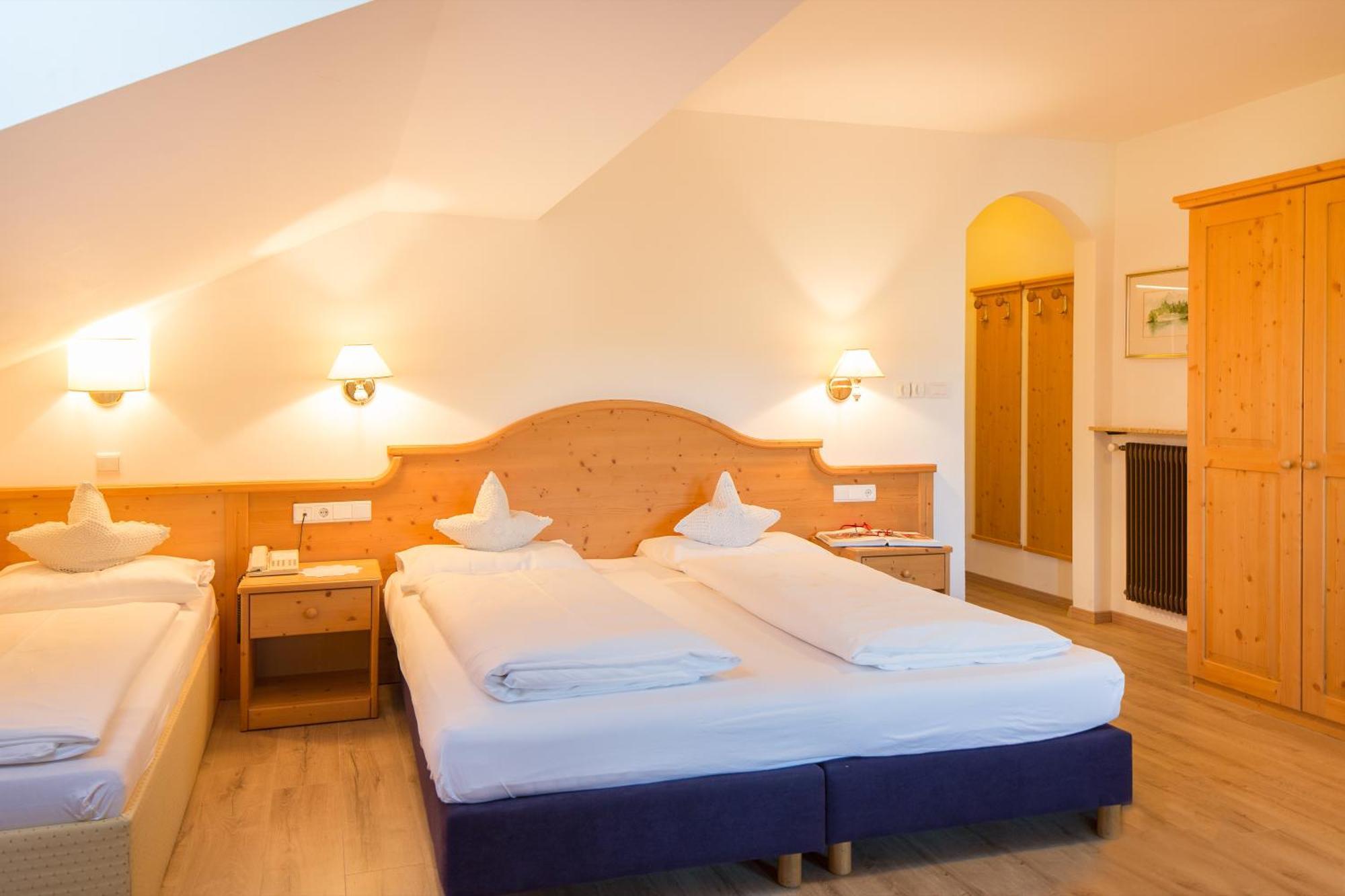 Hotel Krondlhof Brunico Oda fotoğraf